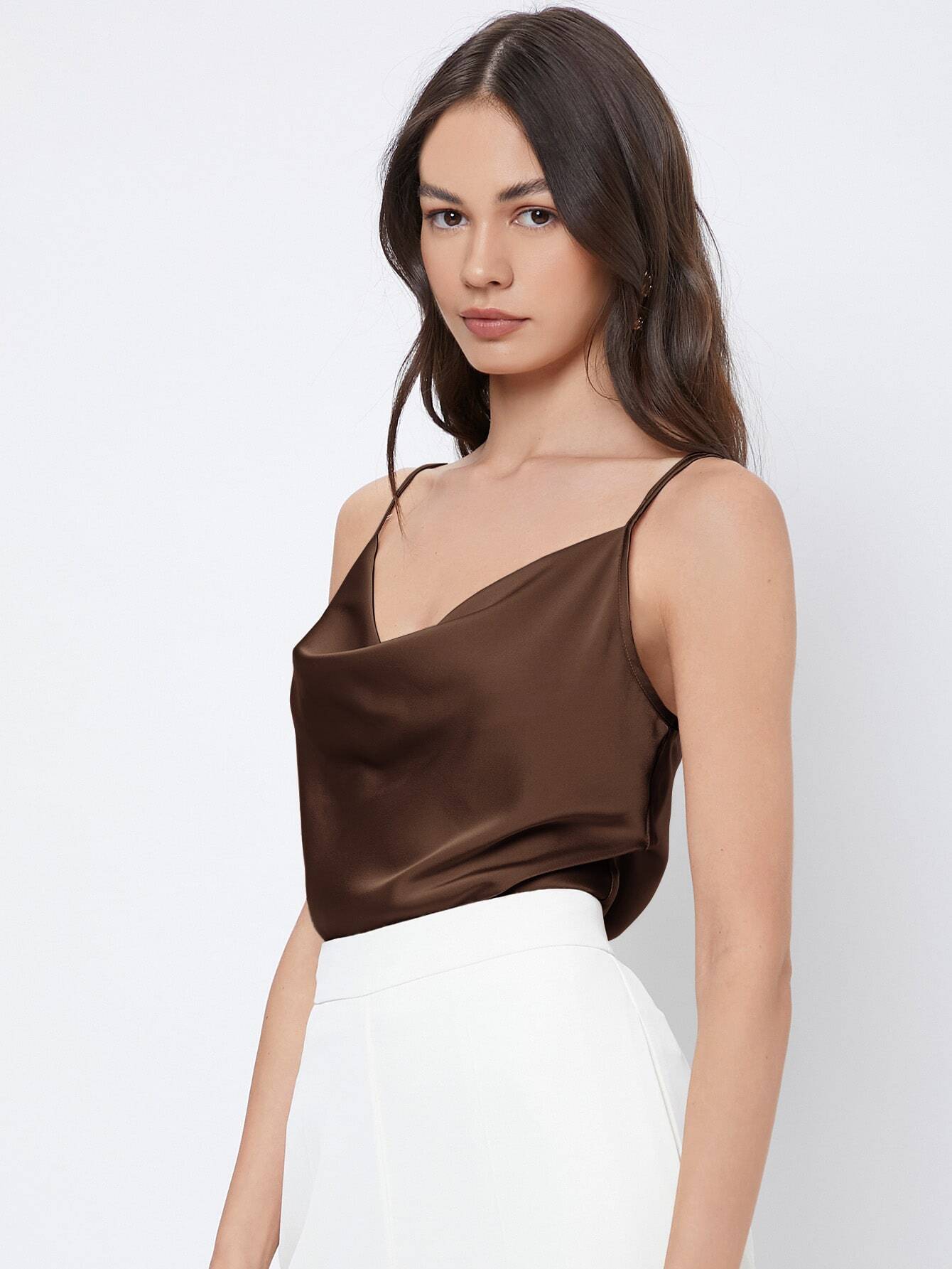 Blusa Feminina Regata Marrom Modelo Social