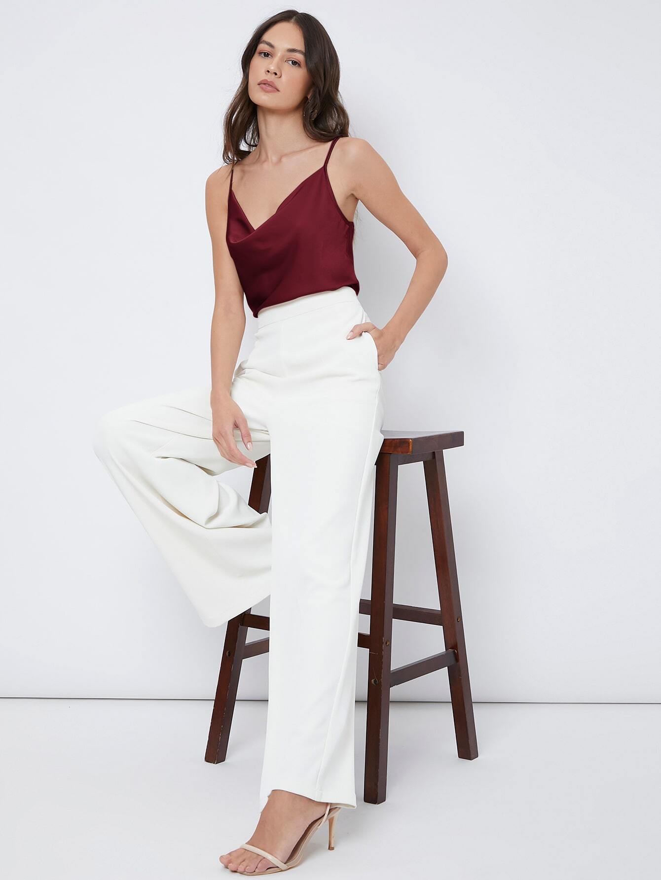 Blusa Feminina Regata Vinho Modelo Social