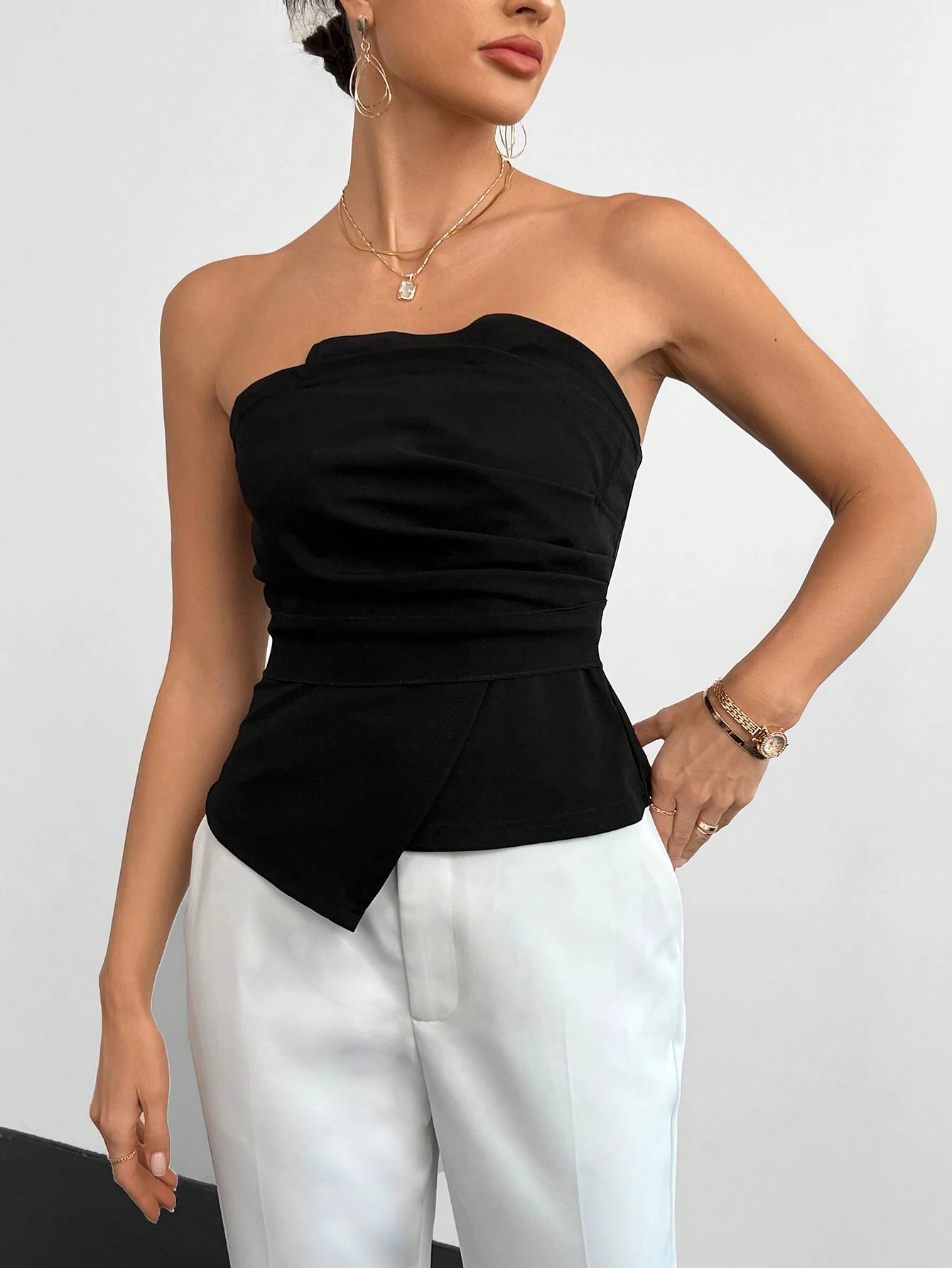 Blusa Feminina Tubo Bainha Assimétrica Preto