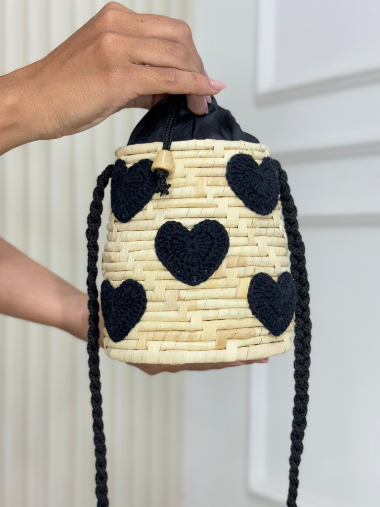 Bolsa de Palha Transversal Potinho Corações Painita