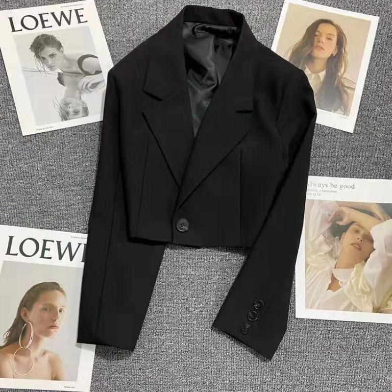 Blazer Feminino Alfaiataria Modelo Curto