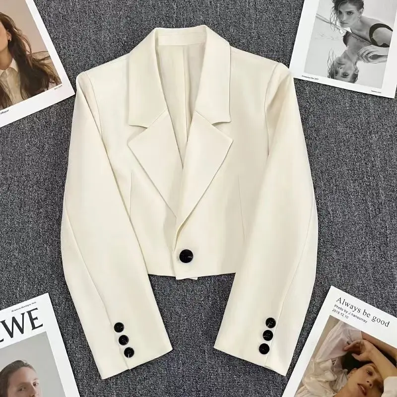 Blazer Feminino Alfaiataria Modelo Curto