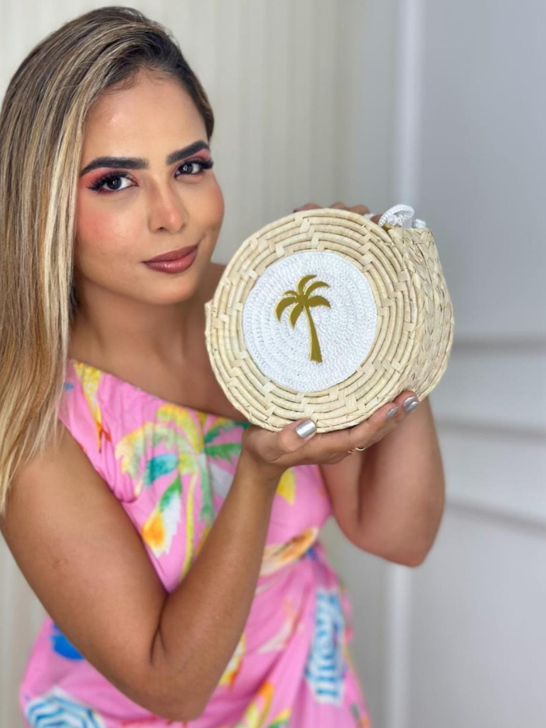 Bolsa de Palha Transversal em Crochê Modelo Coqueiro Branco
