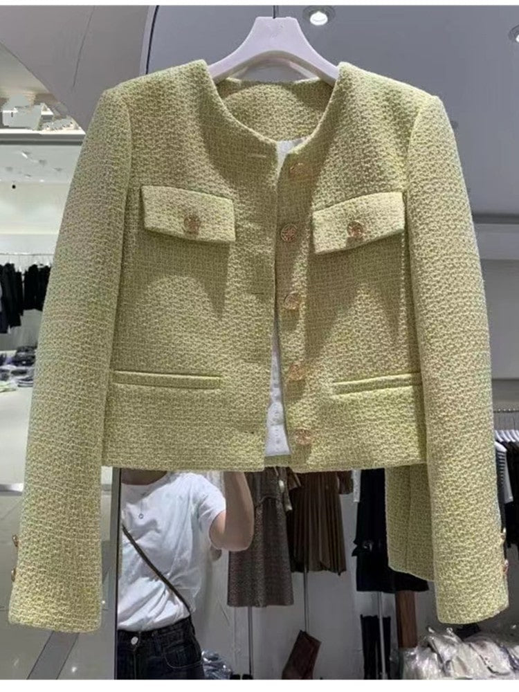 Casaco Feminino Modelo Curto