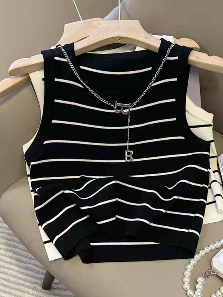Cropped Feminino Listrado Modelo Básico