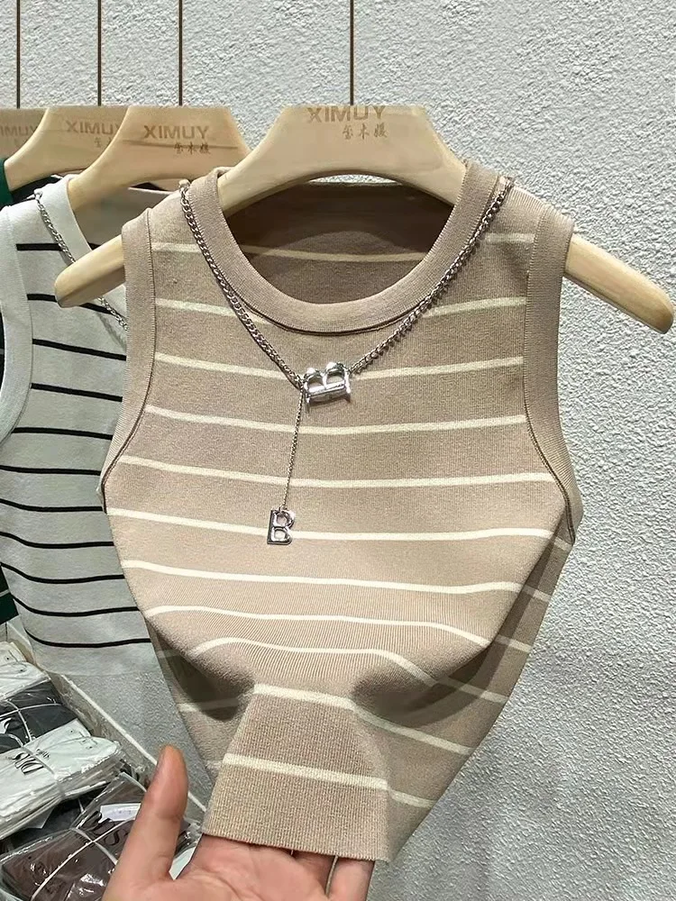 Cropped Feminino Listrado Modelo Básico