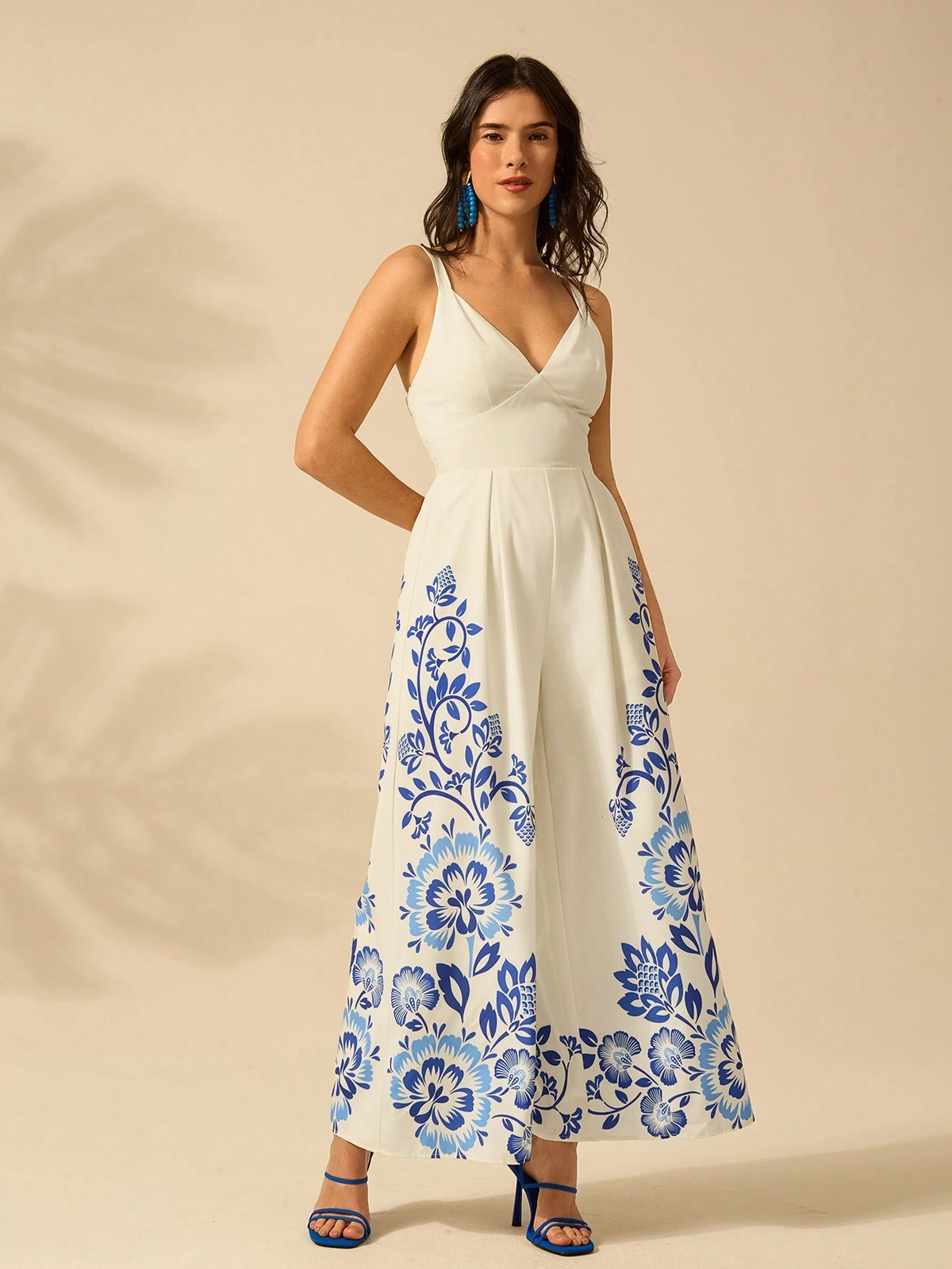 Macacão Feminino Estampa Tropical Azul e Branca