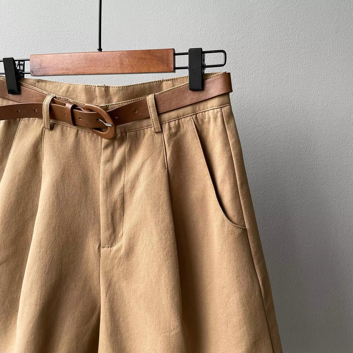 Short Feminino Alfaiataria Com Cinto