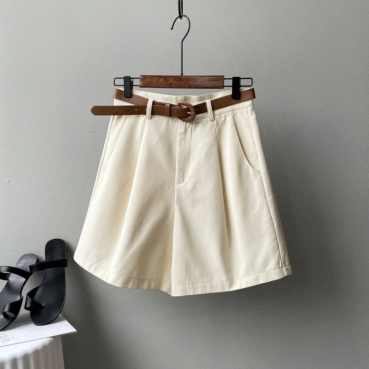 Short Feminino Alfaiataria Com Cinto