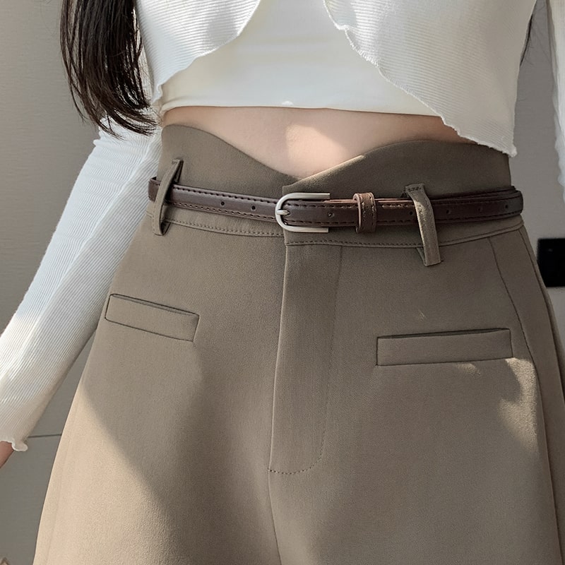 Short Feminino Com Cinto Modelo Rio