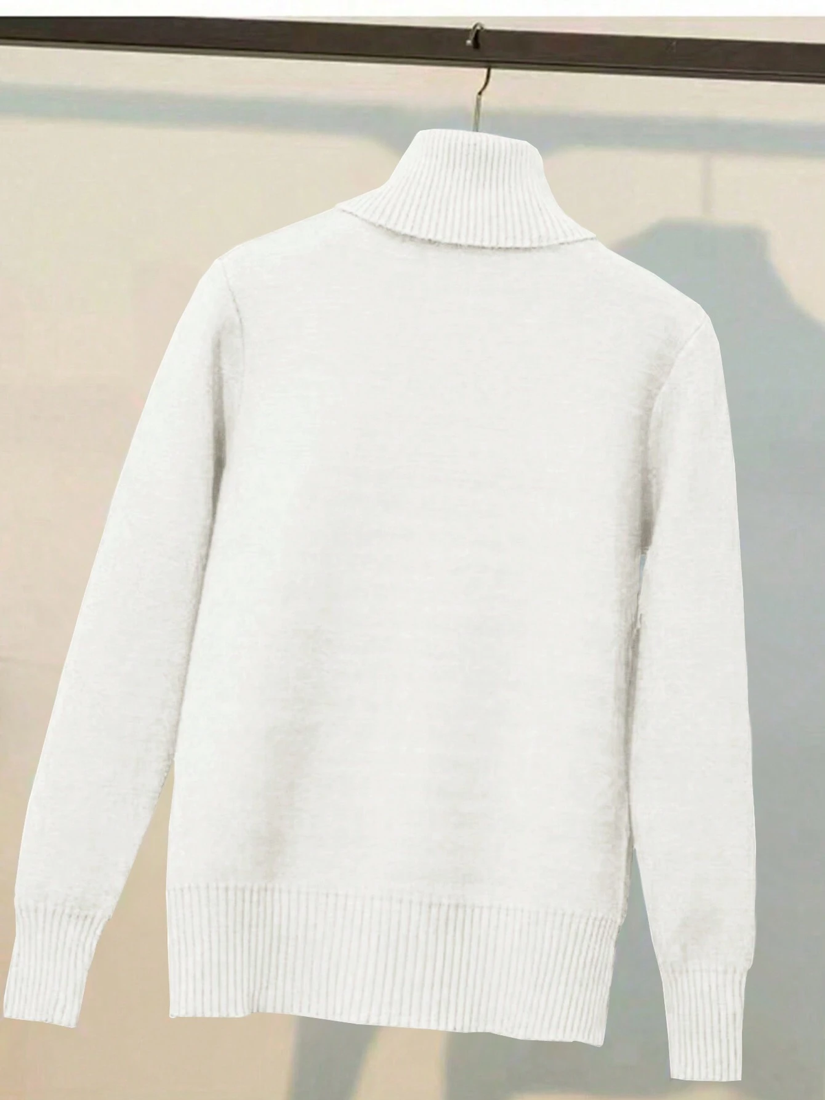 Suéter Feminino Tricot Gola Alta De Veludo Branca