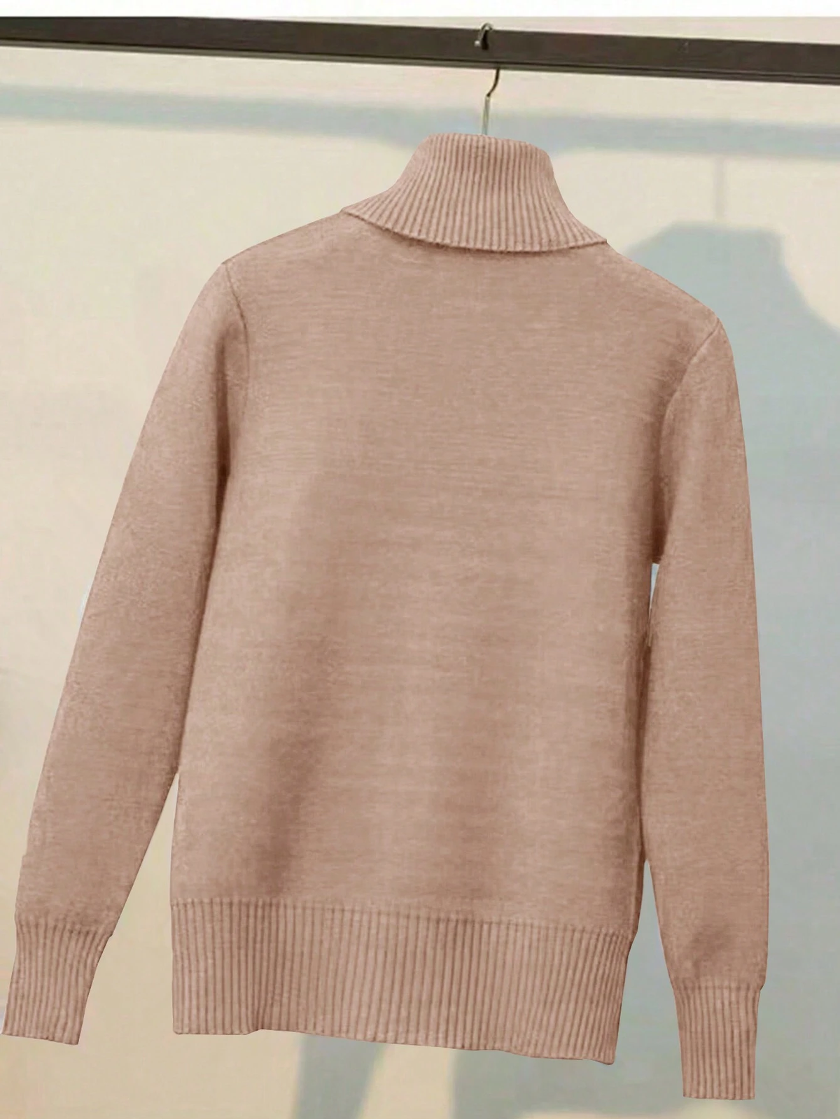 Suéter Feminino Tricot Gola Alta De Veludo Marrom