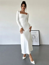 Vestido Branco Longo Plissado Yasmin
