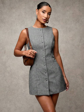 Vestido Curto Casual Decote Careca Preto Cíntia