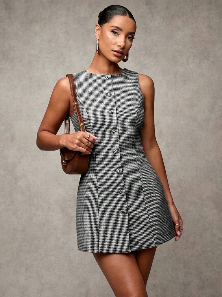 Vestido Curto Casual Decote Careca Preto Cíntia