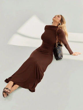 Vestido Longo Assimétrica e Franzida Marrom Anne