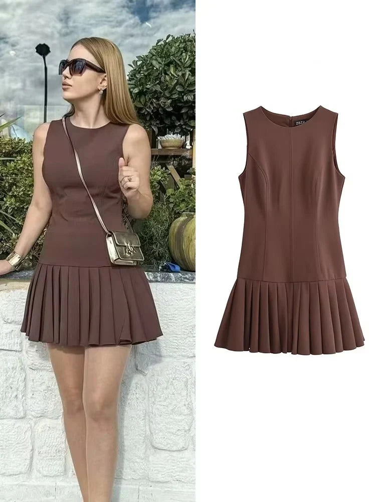 Vestido Plissado Sem Mangas Aurora Serena Marrom