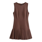 Vestido Plissado Sem Mangas Aurora Serena Marrom