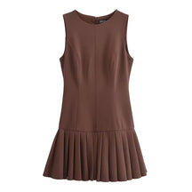 Vestido Plissado Sem Mangas Aurora Serena Marrom